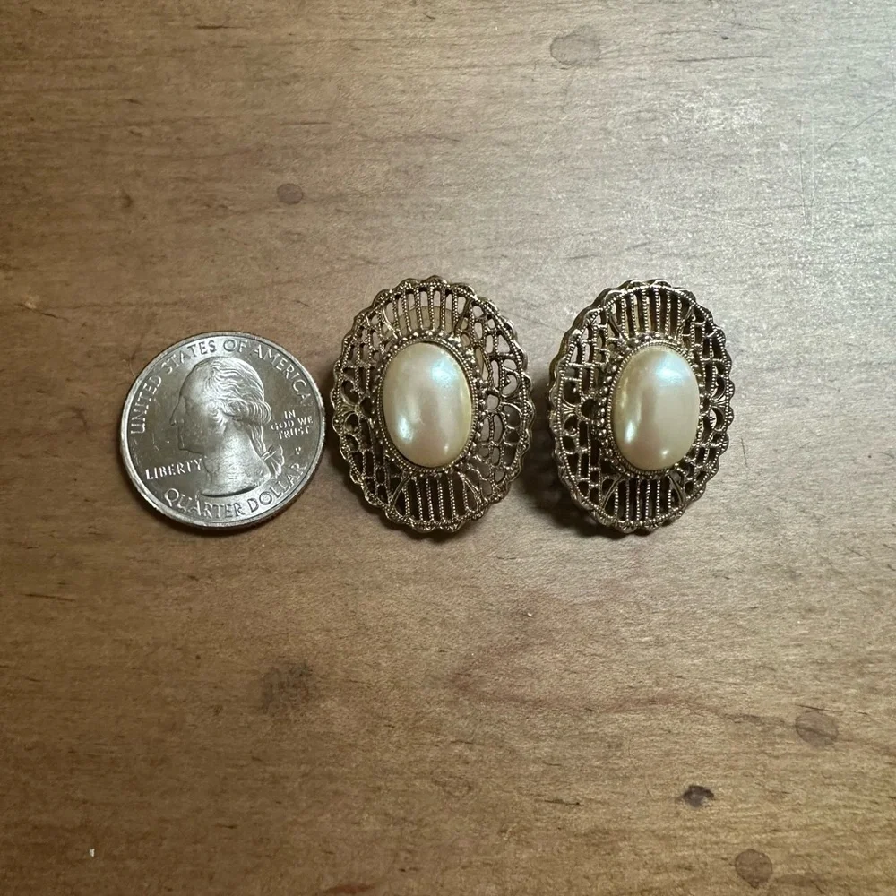 Vintage 1928 Faux Pearl & Gold Filigree Post Earrings